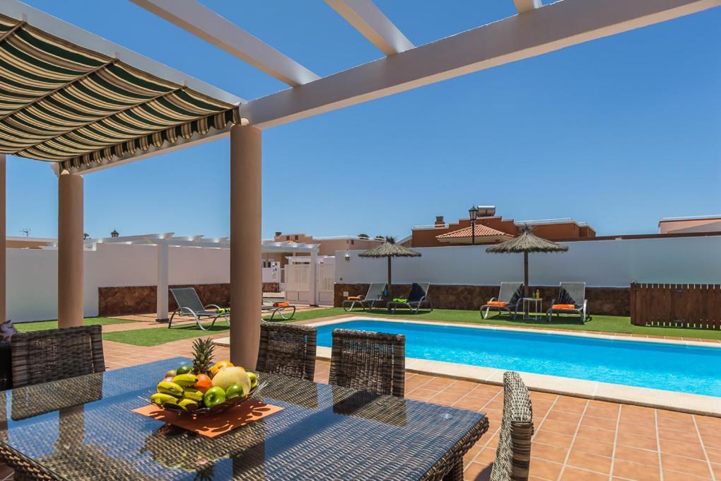 Villa With Private Pool, Near Beach And Golf Caleta De Fuste- Villa Charlotte คอสตา เด อันตีกัว ภายนอก รูปภาพ